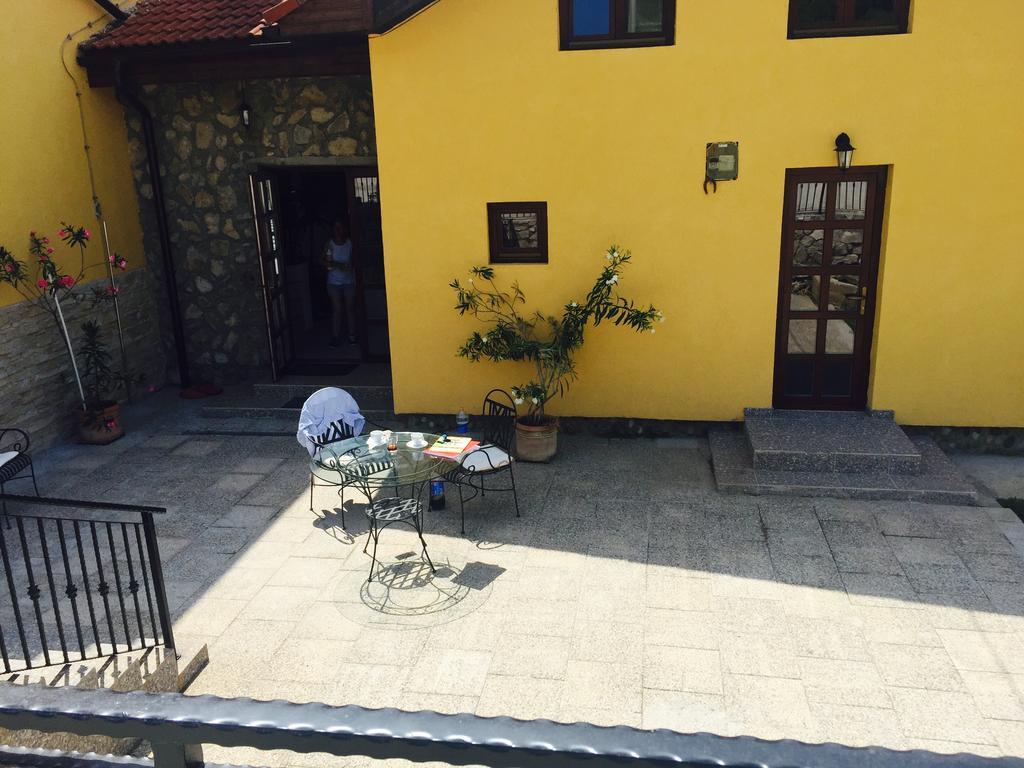 Ieşelniţa Mai Danube酒店 外观 照片