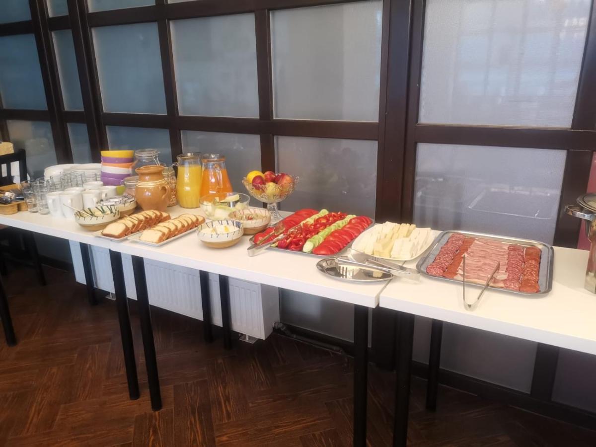 Ieşelniţa Mai Danube酒店 外观 照片